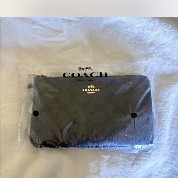 Coach Signature Brown Nolita Wristlet NWT - Picture 5 of 6